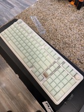 YUNZII B98 PRO 96 Wireless Mechanical Keyboard Green Candy Switch Gaming picture