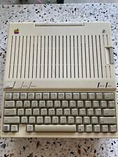 Apple 2c IIc A2S4000 Computer used turns on untested picture