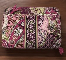 VERA BRADLEY Tablet Sleeve Pink Paisley Very Berry Zip Around Quilted Pouch EUC picture