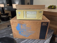 Vintage AST Advantage Adventure 486sx/33 Model 273 PC Boxed w/ NEW Keyboard OS picture