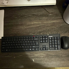 Staples Wireless Black Full-Size QWERTY Keyboard & 1000 DPI Mouse Bundle picture