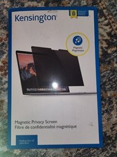 ONE Kensington MacBook Pro 13 2016 & Late Magnetic Privacy Screen K64490WW picture