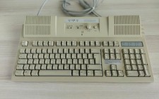 Vintage Intergraph Keyboard Model RT915CTW P/N CT508601 - SOLD AS IS picture