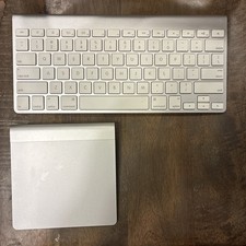 Apple Wireless Keyboard + Magic Trackpad Bundle, Multi-Touch, Silver picture