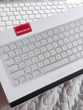 Macally Slim Wired Keyboard White/Silver English QWERTY Standard Layout picture
