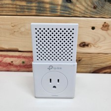TP-Link TL-PA7020P AV1000 2 Port Gigabit Passthrough Powerline picture