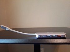 j5create JCD383 USB-C 9-in-1 Multi Adapter picture