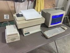Apple Apple IIgs Woz Limited Edition Home Computer w/ AppleColor RGB Monitor picture