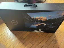 Dell UltraSharp 27 Monitor - U2724D picture