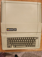 Apple IIe ][e 2e Model A2S2064 Vintage Personal Computer Tested  - Working picture