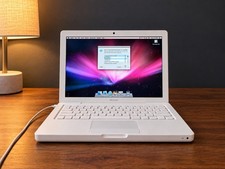 2007 MacBook in white - Disc drive, 2.2 GHz Core 2 Duo, 120GB HD picture