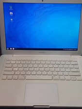 Apple Unibody 13” 2.4 GHz  3 GB RAM MACBOOK / XFCE LINUX picture