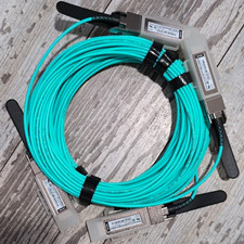 NEW Set of 2 Hisense100Gbps QSFP28 Active Optical Cable AOC 9M MM-9M-850-4X25G-C picture