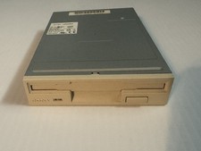 1.44 MB Floppy Drive 3.5