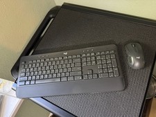 Logitech MK545 Advanced Wireless Keyboard and Mouse Combo K545 M510 USB Receiver picture