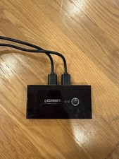 UGREEN USB 2.0 Sharing Switch 2 In 4 Out - 2 PCs Share 4 USB Devices picture