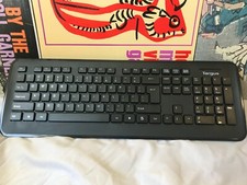 Targus Wireless KB214 -  - adapter, batteries, original packaging picture