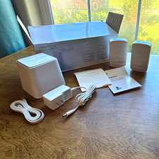 MeshForce M3 Whole Home Mesh WiFi Router System + 2 M3 Dot Extenders White picture