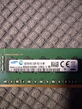 Samsung 8GB 1Rx4 PC4-2133P-RC0-10-MB1 ECC  Server Memory M393A1G40DB0-CPB2Q picture