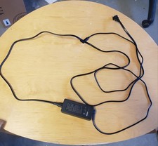 ​Insignia 65W Universal Laptop Charger AC Power Adapter - DEFECTIVE / FOR PARTS picture