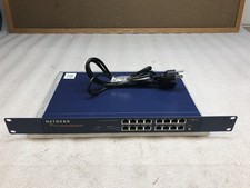 Netgear DS516 Dual Speed 16-Port 10/100 Stackable Hub with Rack Ears picture