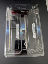 G.Skill RipJaws V 16GB (2x8GB) PC4-28800 (DDR4-3600) Memory F4-3600C16D-16GVKC picture
