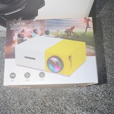 LED Multimedia Projector USB Desktop White Yellow picture