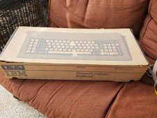 AUTHENTIC OEM - IBM Vintage Personal Computer Keyboard 1501100 BOX ONLY picture