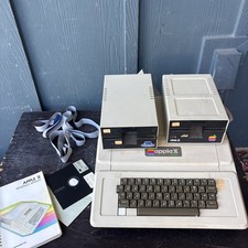 Apple II Plus A2S1016 w/ 2 Drives Language Card DOS 3.3 Manuals WORKS VIDEO picture