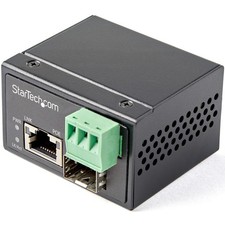 StarTech PoE+ Industrial Fiber to Ethernet Media Converter IMC1GSFP30W picture
