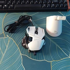 Mad Catz R.A.T. 8+ Wired Gaming Mouse White Optical 16000 DPI with Mouse Bungee picture