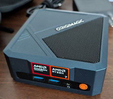 OriGiMAGIC Aurora A3 SteamOS Ryzen 7 8745HS 32GB RAM 1TB SSD picture