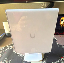 Ubiquiti Networks UniFi U6 Enterprise In-Wall Router White 4-Port RJ-45 Gigabit picture