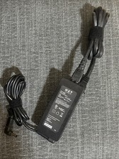 NXT Technologies Technologies 65W Univ Laptop and Ultrabook Charger open box picture