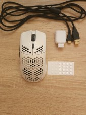 Glorious Model O Wireless Gaming Mouse White + Skates picture