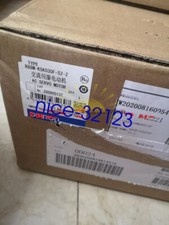 1pcs NEW Omron R88M-K5K030F-S2-Z Servo Motor picture