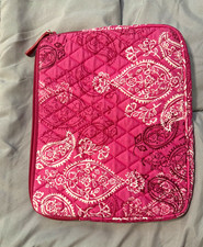 VERA  BRADLEY Pink/White Paisley Padded Laptop Sleeve Case w/ Zipper 10”x6. picture