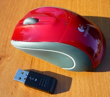 Logitech Red V320 Wireless Optical Wheel Mouse 1-of-1 Color Combo EXC CONDITION picture
