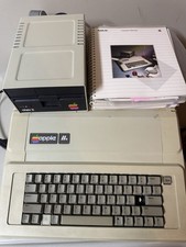 Apple IIe Computer AA 1104 OB Disk Drive A2M0003  Manuals Powers on Untested picture
