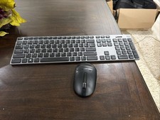 Dell KM717 Premier Wireless Keyboard and Mouse Set WK717 WM527 USED with dongle picture