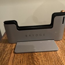 Brydge MacBook Vertical Dock for Macbook Pro 16