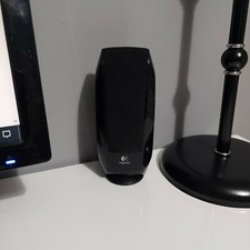 Logitech S220 Computer Speakers picture