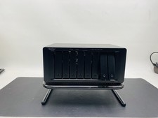 Synology DiskStation DS1817+ - No Hard drives picture