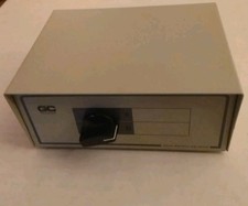 DATA SWITCH BOX A/B 2 POSITION 8 PIN MINI-DIN CONNECTORS picture