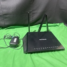 Netgear Nighthawk AC2400 smart WiFi router, model R7350 picture