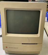 Apple Macintosh Classic II — Model M4150 picture