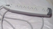 Belkin surgeMaster model F9H710-06 surge protector 4 ft works picture