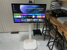 LG Smart Monitor Swing 32