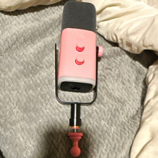 FIFINE AmpliGame AM8 Pink USB/XLR Dynamic Desktop Microphone with Stand picture