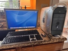 Vintage Apple Power Mac G4 Dual 500MHz + Apple Cinema Display + Keyboard/Mouse picture